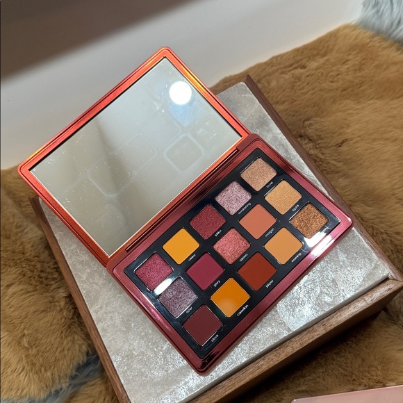 NATASHA DENONA SUNRISE PALETTE EYESHADOW BRAND NEW 100% AUTHENTIC ULTRA RARE - Picture 4 of 4